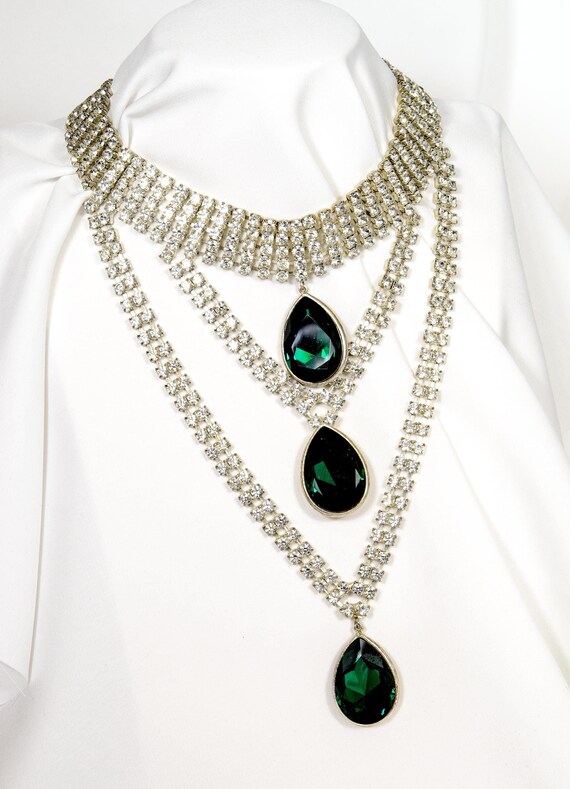 Vintage Rhinestone Collar with Emerald Pear Drops… - image 4