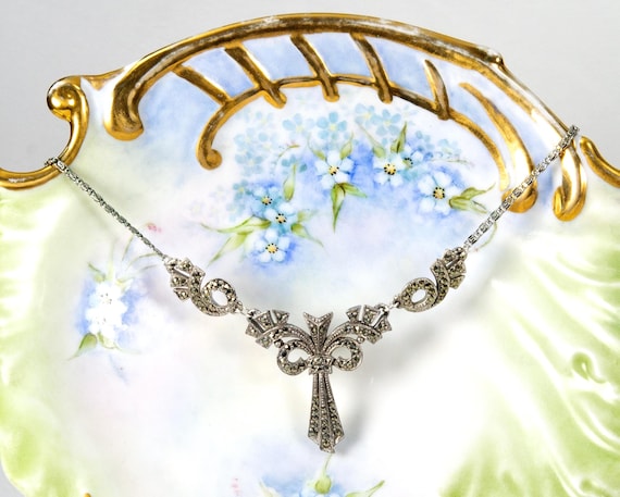 Marcasite Bow Necklace – Vintage Art Deco Revival Collar
