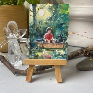Original ACEO Junge und sein Hund in einem Ruderboot kleine Aquarellmalerei Miniatur handgemachte ATC OOAK winzige Malerei
