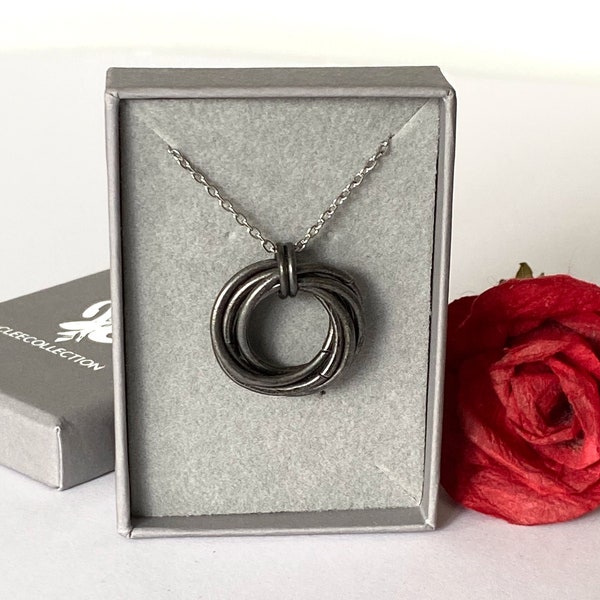 Large Antique Black Iron Necklace for 6th Wedding Anniversary Gift, Six Circle Linked Rings, 6 Round Ring Entwined Interlocking Iron Pendant