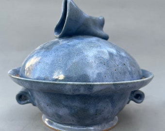 Handmade Ceramic Lidded Bowl/Dish - Wheel Thrown