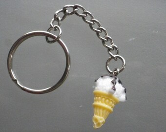 Keyring Vanilla Ice Cream Cone With Chocolate Sauce/Birthday/Christmas gift/novelty/charm
