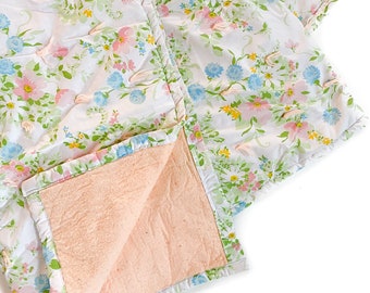 Vintage Bedspread | Floral Bed Covering Comforter | Twin Size Bedding | Home/Bedroom Decor