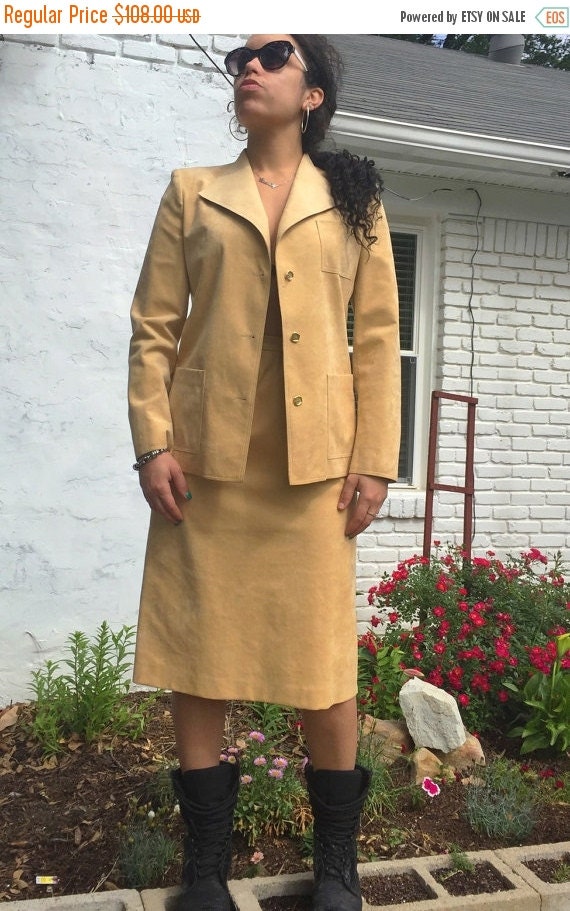 SALE Vintage Tan Ultra Suede Light Weight Skirt Su