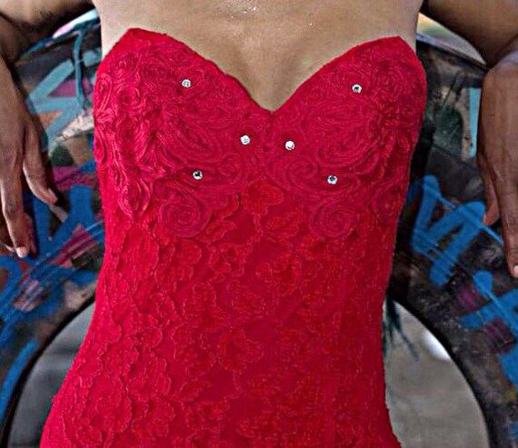 SALE Vintage Red Lace ROBERTA Bodycon Strapless W… - image 3