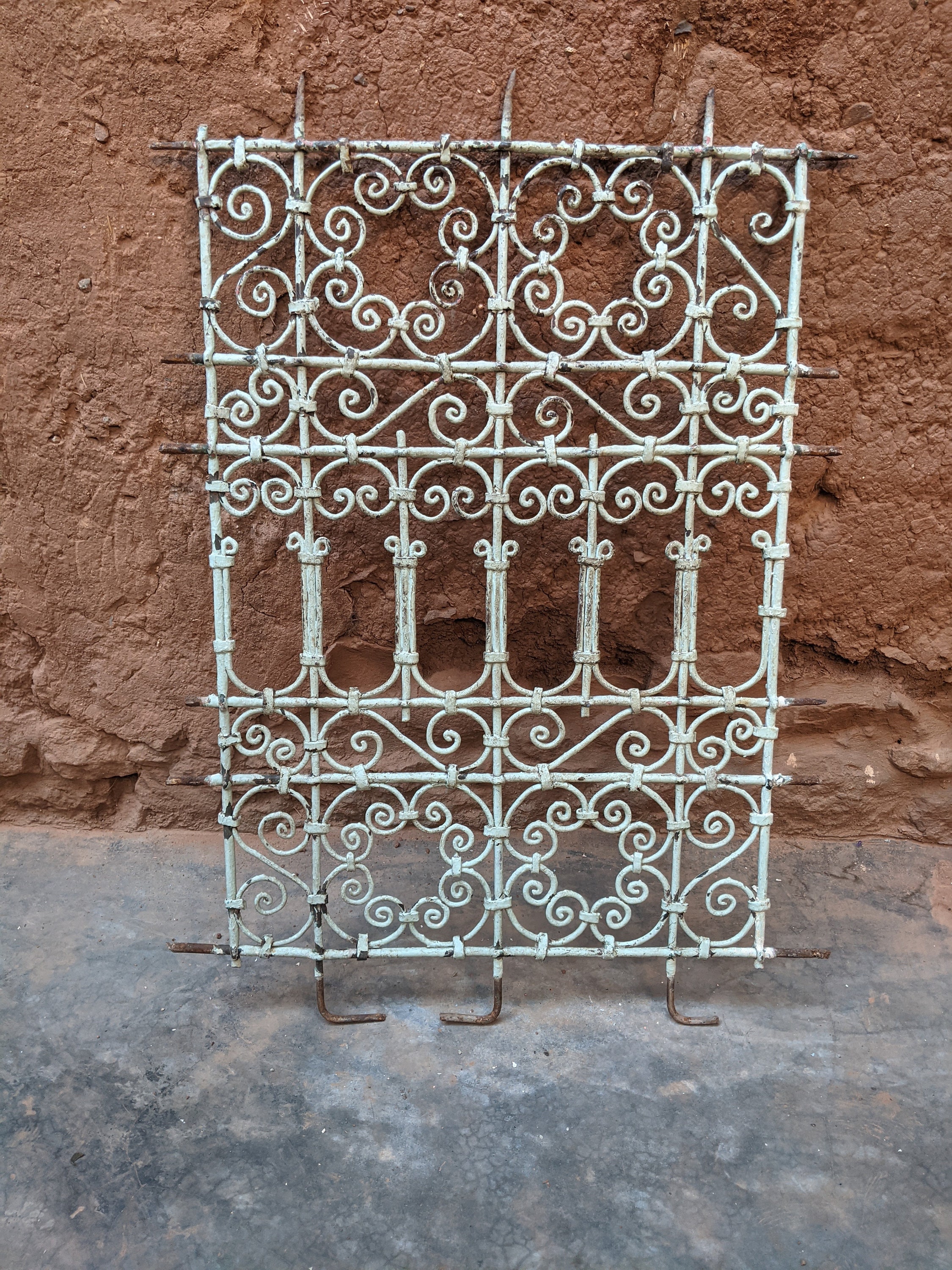 Salvaged Antique berber riad window grill 84 x 59 cm. 10 kilos SG13