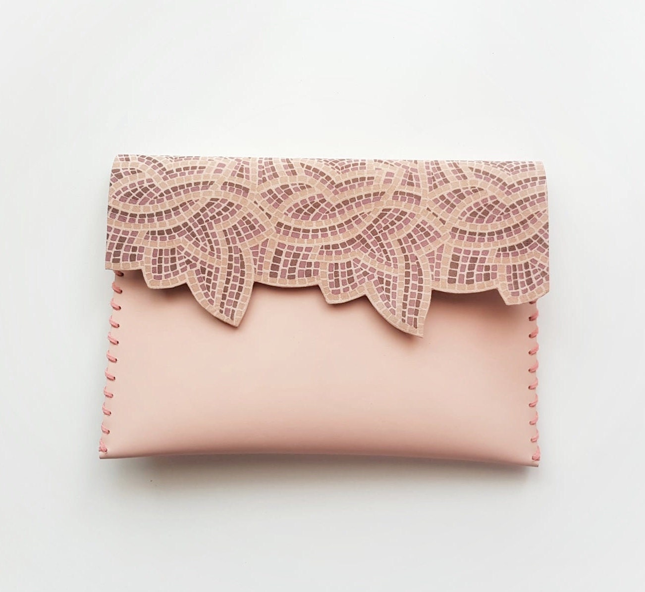 Envelope Chain Clutch - Nude