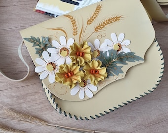 Yellow floral Crossbody Bag, Hand painted Leather Crossbody, Artisan Leather Crossody Bag, Cross body bag,Leather Bag, Shoulder Bag, Floral