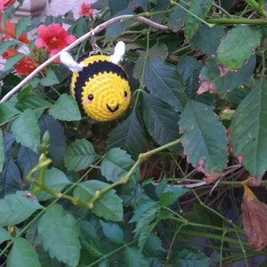 Bee Zipper Charm