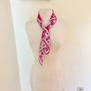 SALE Vintage Hollywood Hair or Neck scarf, Handkerchief, Pink, white, grey, light blue paisley. Silky. 18 inch to 30 rectangle.