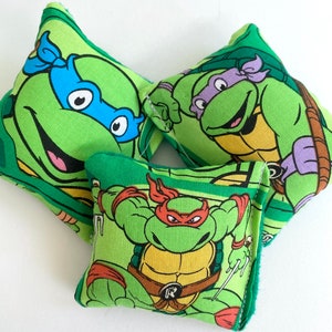 Ninja Turtle 4 Catnip Sachets, little pillow toys Pets, With cotton and catnip, Get 3 + 1 surprise free. Felt back for strong toy. Cat nip