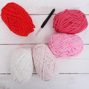 Super Soft Chenille Yarn Set - Pinks - Pack of 5 Skeins - #5 Chunky Plush Velvet Fluffy-50 Gram Skeins - 60 yds Each