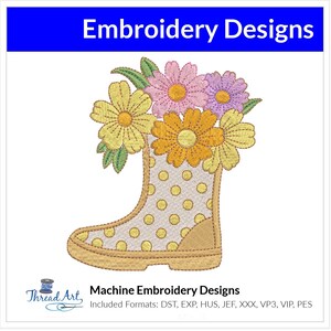 Può includere: Design di ricamo a macchina di uno stivale di gomma giallo con pois bianchi riempito di un bouquet di fiori gialli, rosa e viola. Formati inclusi: DST, EXP, HUS, JEF, XXX, VP3, VIP, PES.