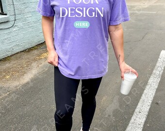 Oversized Shirt Mockup, Comfort Colors 1717 Violet, Violet Sweatshirt, Model Mockup, Digital Sweatshirt, Crewneck, Purple Mock up, Trendy