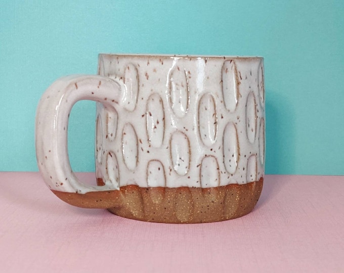 Ceramic Mug in Carved White Fat Honeycomb Pattern