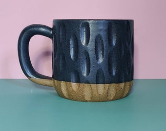 Carved Ceramic Mug in Matte Black Honeycomb
