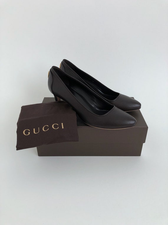 Vintage Gucci Pumps / Vintage Brown Textured Leat… - image 1