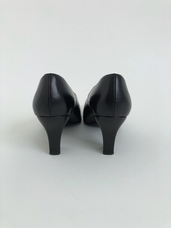 Vintage 90s Chanel Black Pumps / Vintage 1998 Cla… - image 5