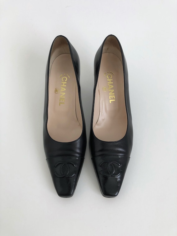 Vintage 90s Chanel Black Pumps / Vintage 1998 Cla… - image 6