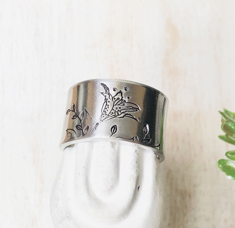 Tiger lily ring best sale