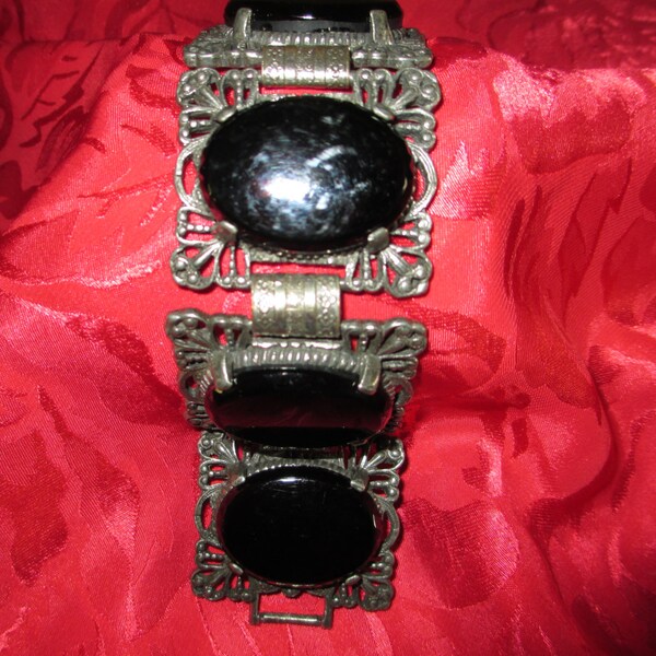 SALE Vintage Judy Lee black glass, stamped or etched filigree antiqued silvertone bracelet and earring set