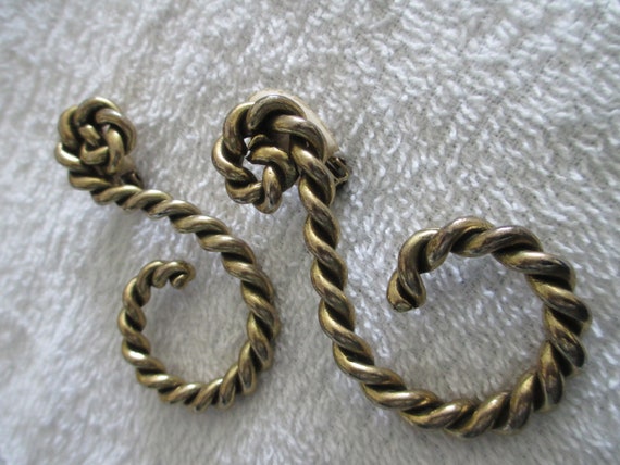 Vintage Les Bernard twisted rope gold tone earrin… - image 2
