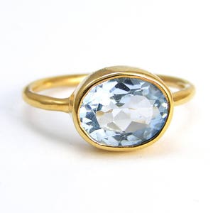 Aquamarine ring, March birthstone ring, Natural stone ring, Gold and Silver Natural Gemstone Ring, Blue Solitaire oval Ring, Brilliant Cut