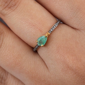 Green Emerald Ring, Pave Diamond Ring, Minimalist Diamond Ring, Elegant Delicate Ring, Elegant Fine Jewelry, Diamond Stacking Ring