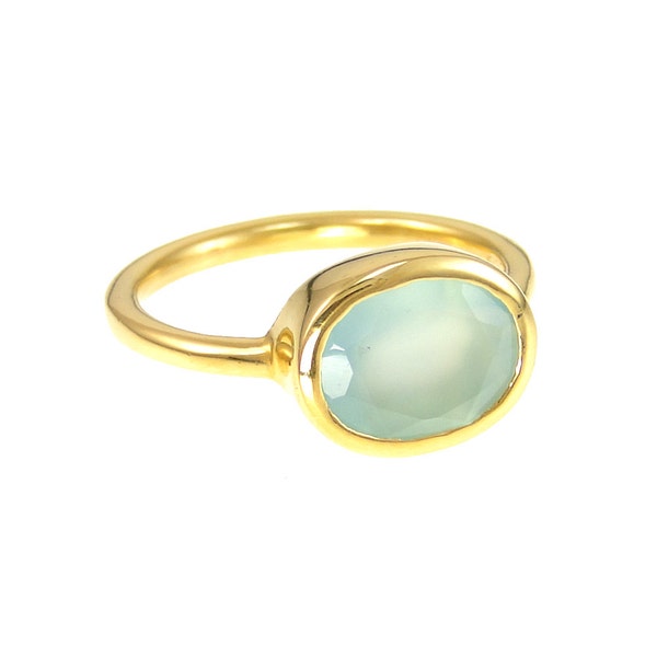 Seafoam Chalcedony Ring, Aqua Chalcedony Stackable ring, Calcedony Ring, Gold Ring, Oval Ring, Gemstone Ring, Stacking Ring, Bridesmaid ring