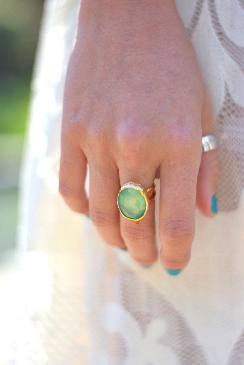Freeform ring Green Chalcedony Rings Gold Ring Statement ring Earth Green Ring Green Oval Ring Big Gemstone Ring Big Stone Ring