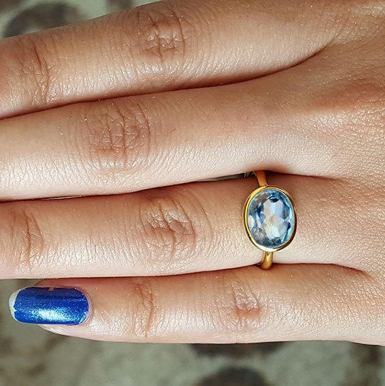 natuursteen ring blauwe solitaire ovale ring Aquamarijn ring goud en zilver natuurlijke edelsteen ring Sieraden Ringen Enkele ringen briljante snede maart geboortesteen ring 