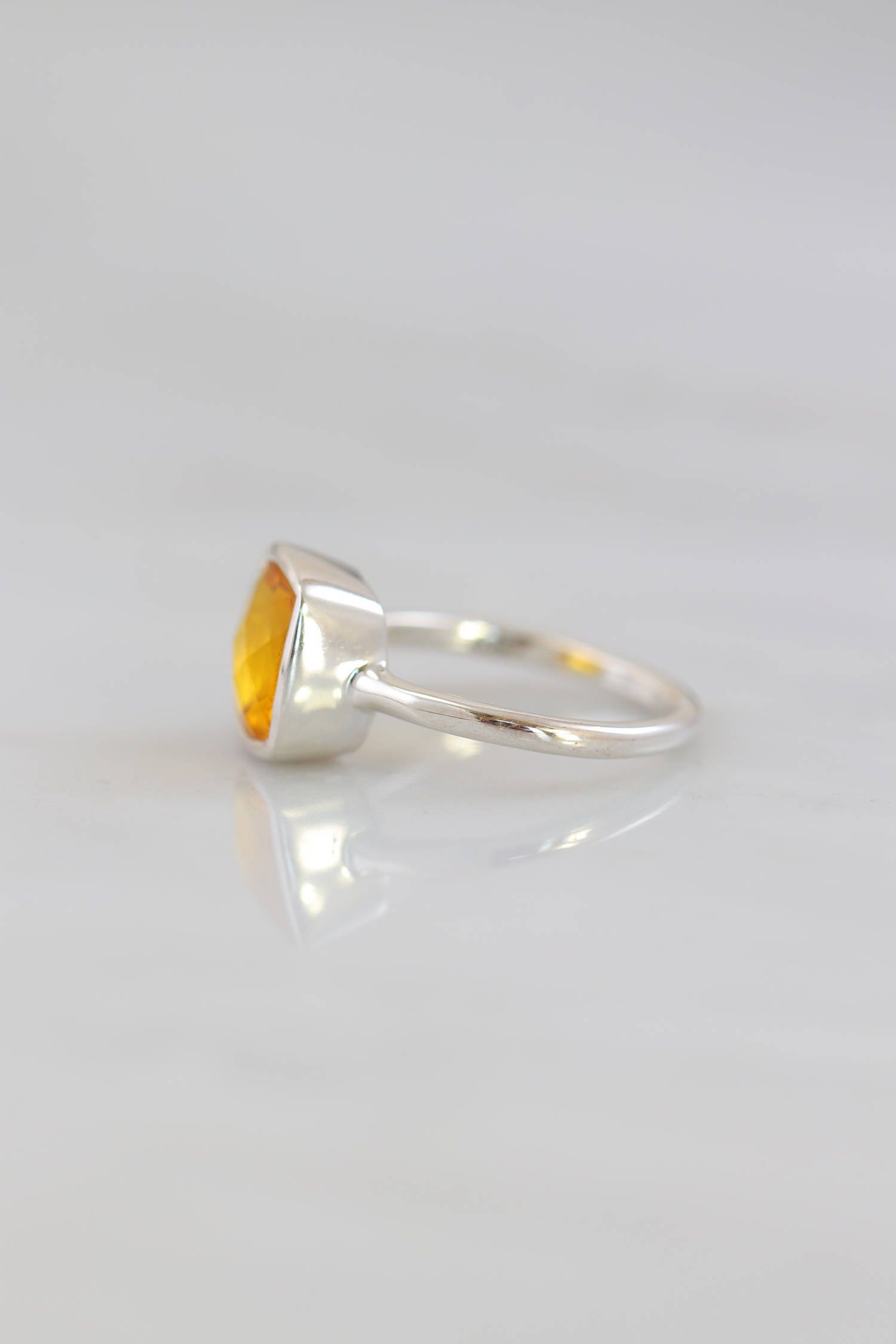 •CITRINE - LÓRIEN• adjustable silver ring