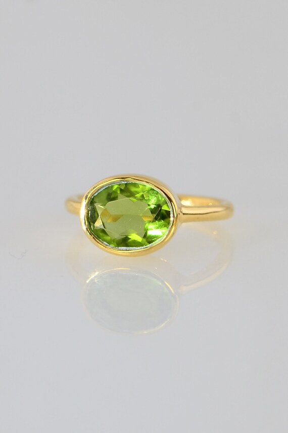 925 Sterling Argent Vert Naturel Péridot Bague Bijoux Oval Cut Taille US 3 To 13