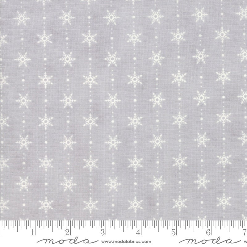 Buy Homegrown Holidays Silo Grey 19946 12 by Deb Strain for Moda