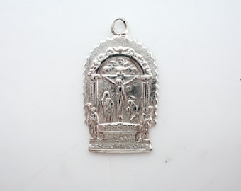 Crucifixion Scene Charm (JC-361)