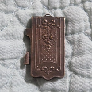 Art Nouveau Necklace Pendant: 1910&#39;s WWI Era Royalty Photo