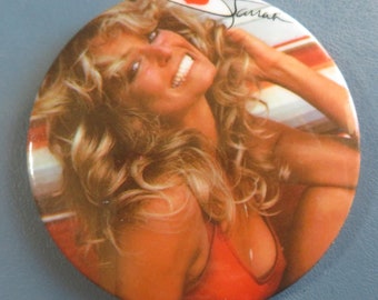 Vintage 1977 Farrah Fawcett Majors Red Swimsuit Pin Back Button - Charlie's Angels