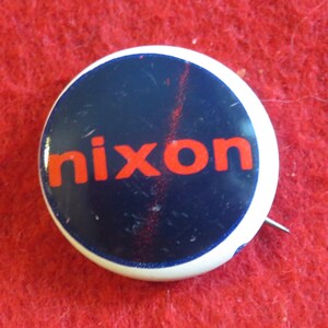 Vintage 1968 Richard Nixon NIXON Presidential Campaign Pin Back Button