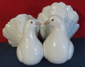 Vintage 1990's Lladro Loving Doves Glossy Fine Porcelain Figurine
