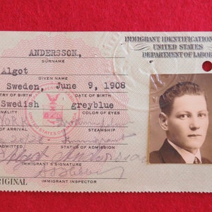 Obsolete 1920&#39;s US Immigrant Department Of Labor ID Identification Card With Photo