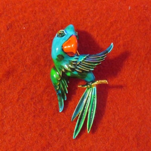 Beautiful 1970's Enamel Parrot Bird Brooch Pin