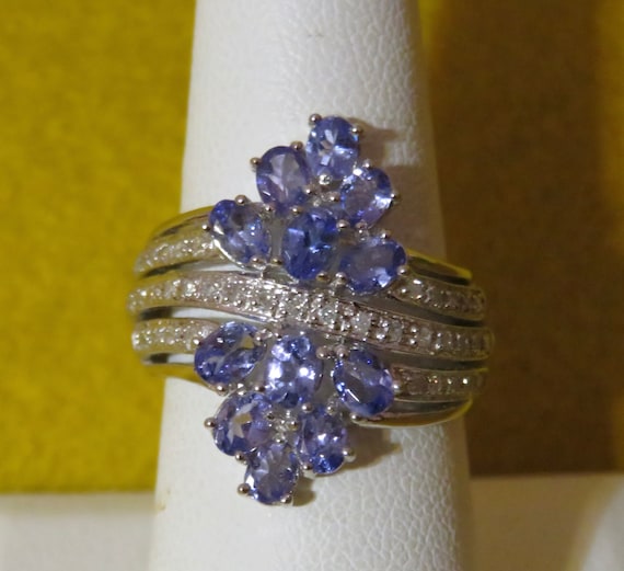 Gorgeous 10 Karat White Gold Diamond & Tanzanite … - image 1