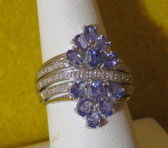 Gorgeous 10 Karat White Gold Diamond & Tanzanite … - image 6