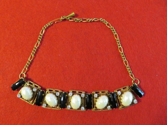 Outstanding 1950's Faux Pearl Rhinestone Gold Ton… - image 1