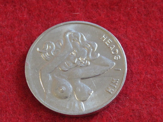 60s ヴィンテージ　ブックエンド　フロイト　エロ　ヌード　セラミック　ヒッピー Vintage 1960s Flip Coin: Nude Pin up Girl Novelty Token - Etsy