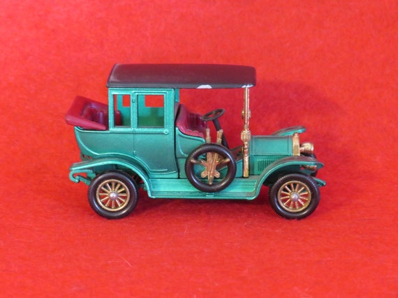 Vintage 1960s Lesney Matchbox 1910 Benz Limousine Y-3 Car in