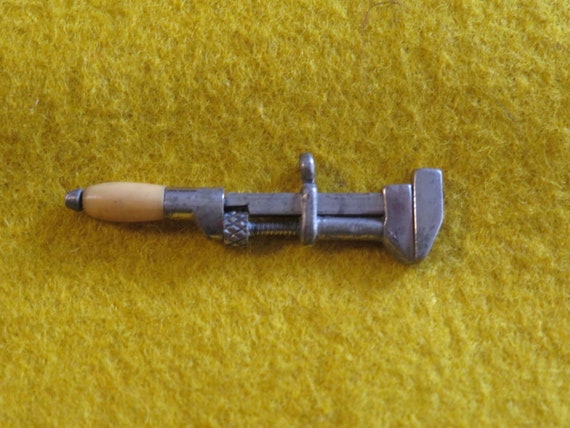 Outstanding 1920's Mini/Miniature Plumbing Mechan… - image 4