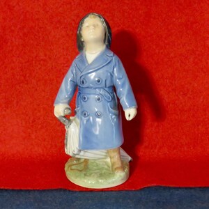 Vintage 1968 Royal Copenhagen Little Boy With Umbrella #3556 Fine Porcelain Figurine