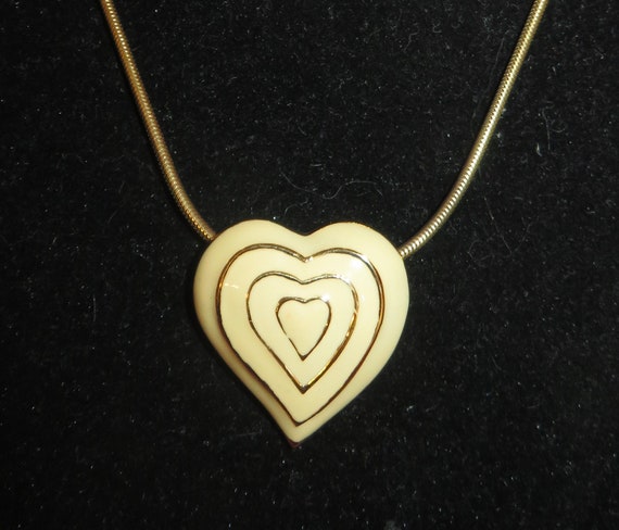 Vintage Monet Enameled Heart Necklace - image 5