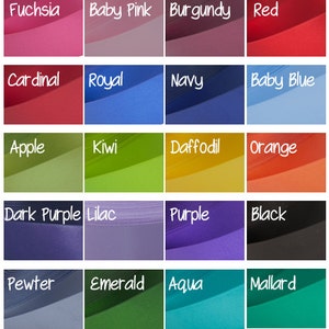 Puede incluir: Una carta de colores con 24 muestras de tela, cada una etiquetada con un nombre de color. Los colores incluyen blanco, crema, nude, melocot&oacute;n, fucsia, rosa beb&eacute;, burdeos, rojo, cardenal, azul real, azul marino, azul beb&eacute;, manzana, kiwi, narciso, naranja, morado oscuro, lila, morado, negro, peltre, esmeralda, aguamarina, azul pato, chocolate, oro, plata y azul aciano.